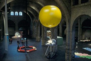 Exposition_Traffic_capcMusAce_Bordeaux_du_26-01_au_24-03-1996_photo_F__Delpech4b_preview